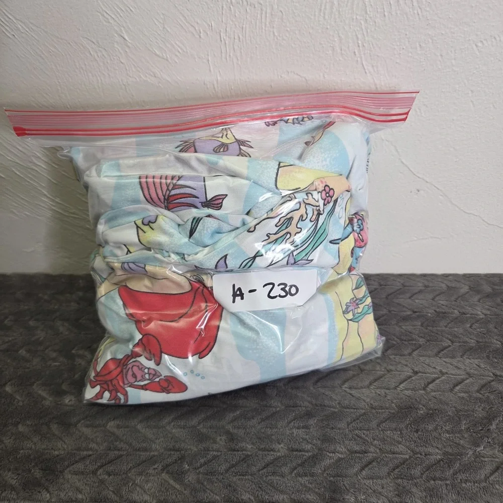 1990s VTG Disney The Little Mermaid Ariel Twin Bedding Top & Fitted Bed Sheets